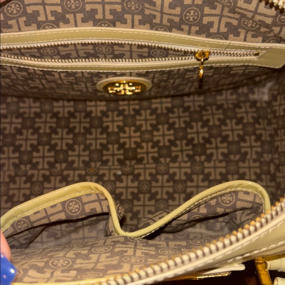 Tory Burch RARE Vintage Satchel COA - Picture 10 of 15